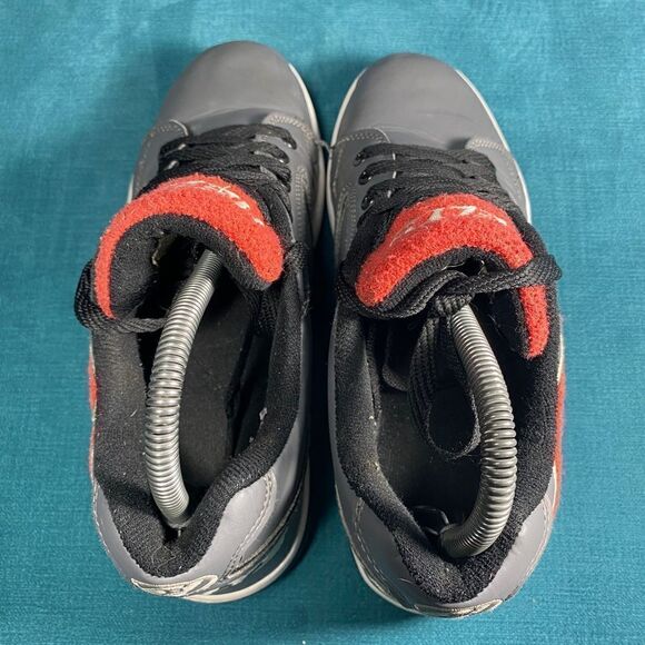 Size 7 - Men’s Heelys gray shoes - Picture 6 of 8